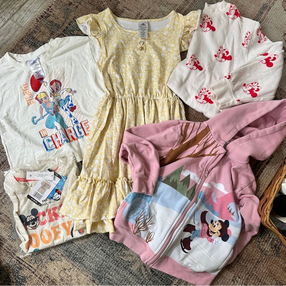 Girls Disney Bundle sz 9/10 - Picture 1 of 5